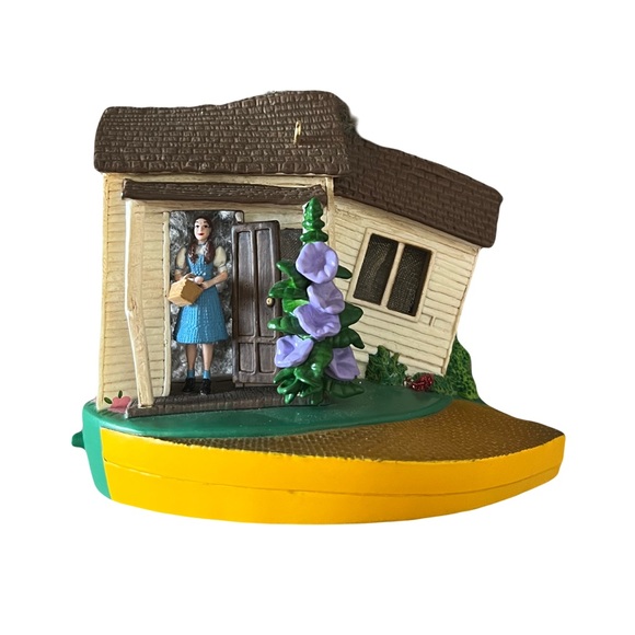 2005 Hallmark Keepsake Ornament Over the Rainbow - Picture 2 of 3